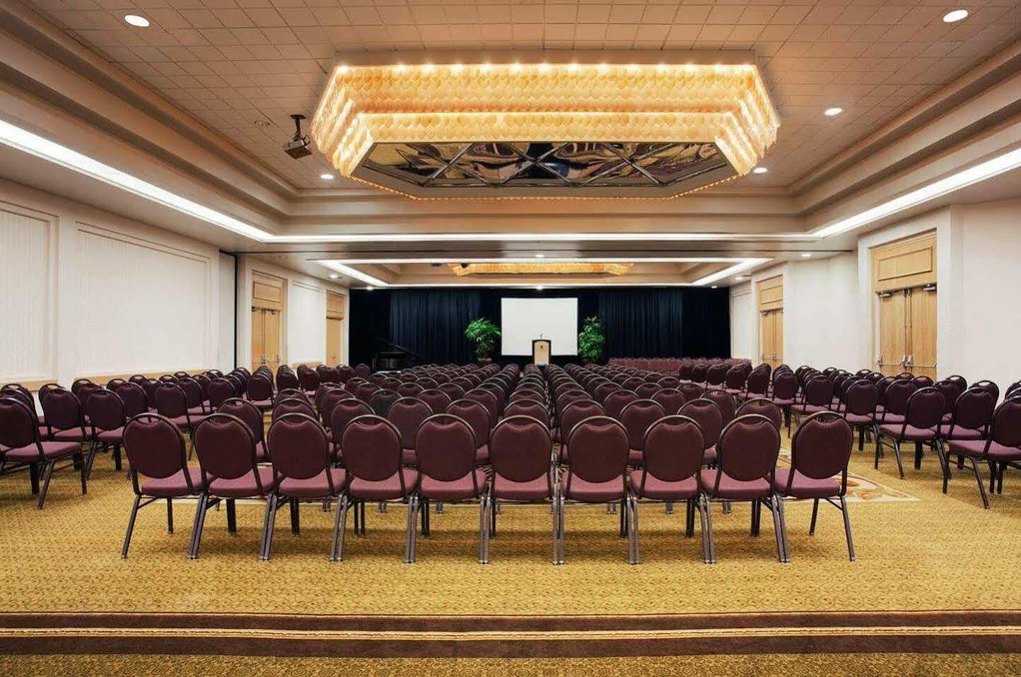 Embassy Suites San Luis Obispo Esterno foto